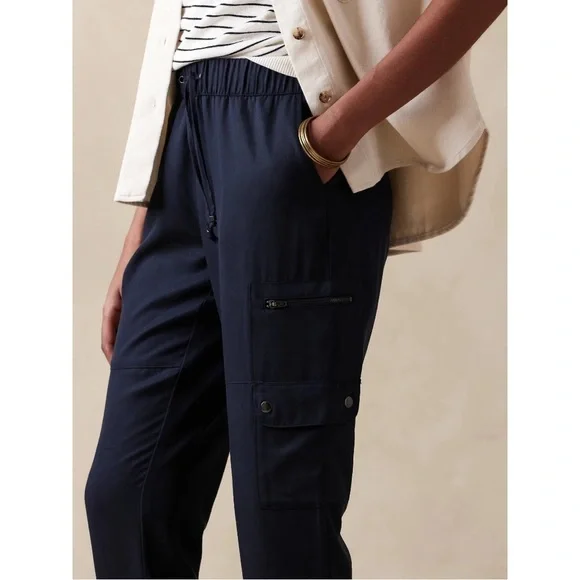Banana Republic TENCEL™‎ CARGO JOGGER NWT Size Small - Picture 3 of 7